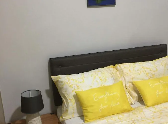 Aparthotel Marcelin's Place Tower 2 At Grace Resindeces Taguig *