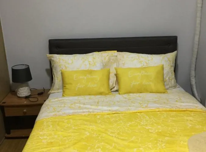 Aparthotel Marcelin's Place Tower 2 At Grace Resindeces Taguig